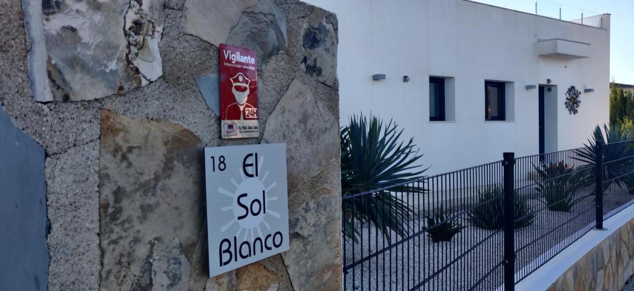 El Sol Blanco Ráfol de Almunia Exterior foto